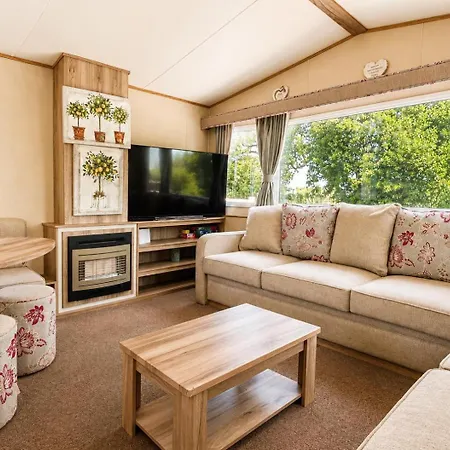 Modern Dog-friendly Caravan At Bowland Fell In Yorkshire Ref 93002pg * Tosside