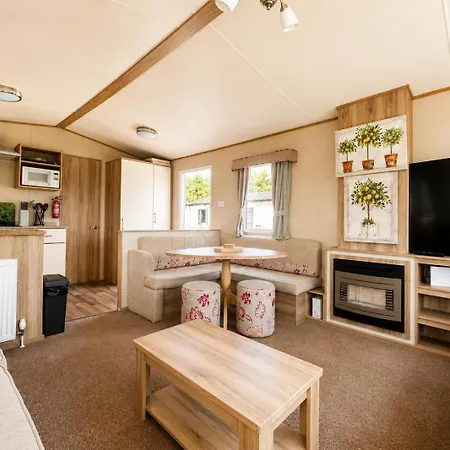 Modern Dog-friendly Caravan At Bowland Fell In Yorkshire Ref 93002pg Tosside