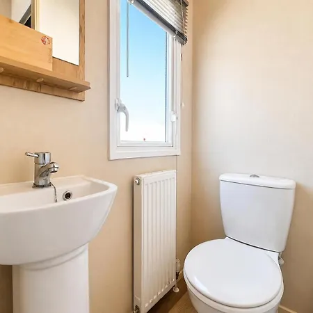 Modern Dog-friendly Caravan At Bowland Fell In Yorkshire Ref 93002pg Tosside