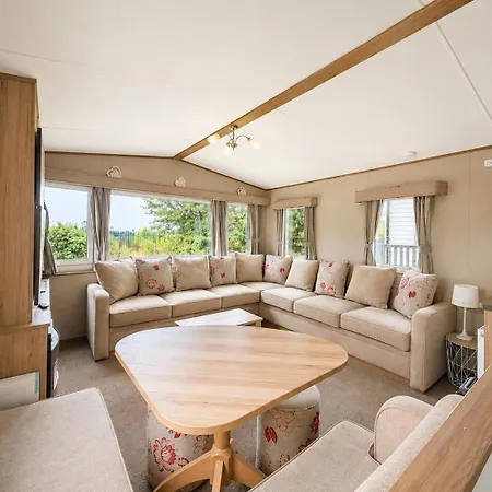 Modern Dog-friendly Caravan At Bowland Fell In Yorkshire Ref 93002pg Tosside