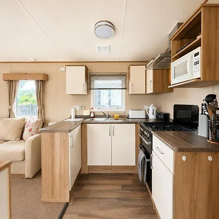 Modern Dog-friendly Caravan At Bowland Fell In Yorkshire Ref 93002pg Casa vacanze *